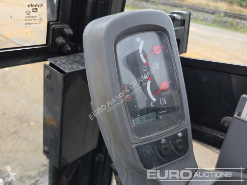 Багер Kubota