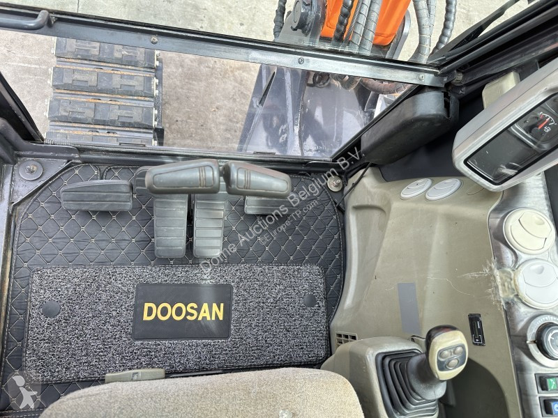 جرافة Doosan 9C