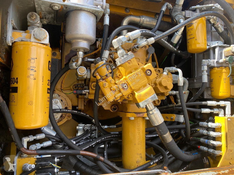 Excavadora Caterpillar