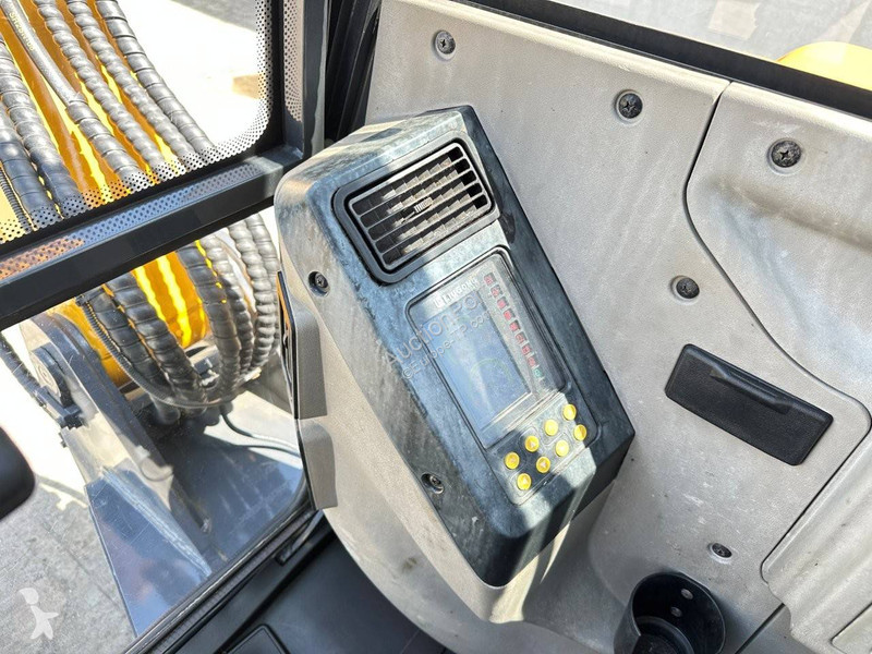 Escavadora LiuGong CLG906E