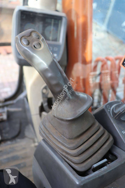 جرافة Hitachi