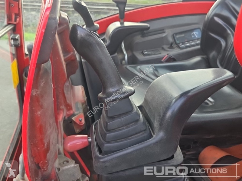 جرافة Volvo ECR25D