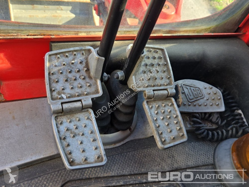 جرافة JCB