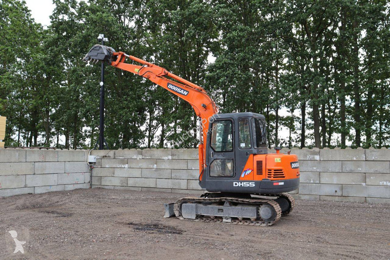 Excavadora Doosan DH55-V