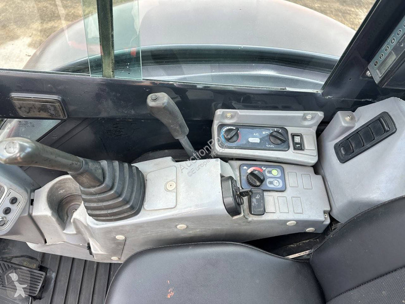 Pelle Kubota KX155-5
