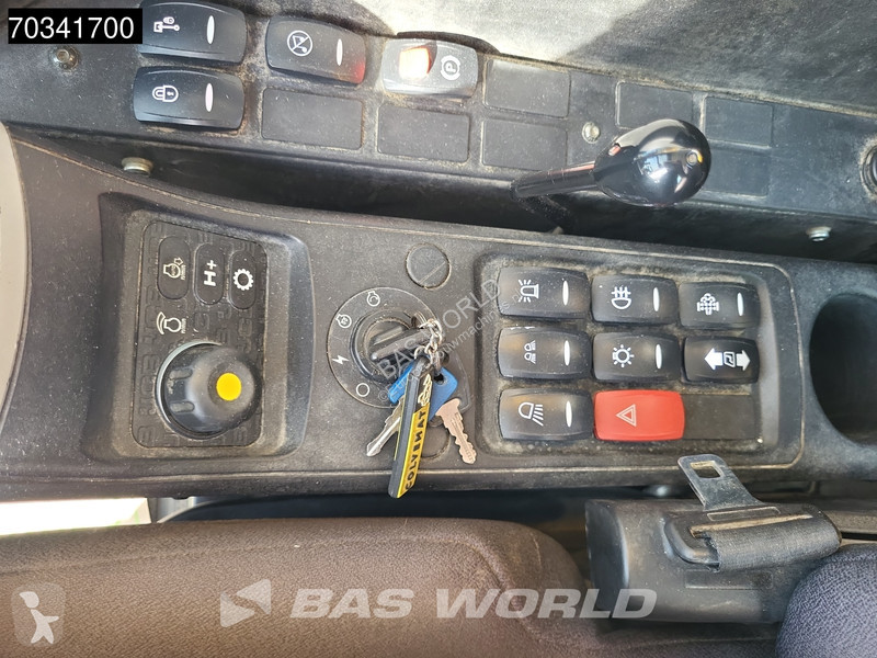 Pelle JCB JS175 Lift Cabin