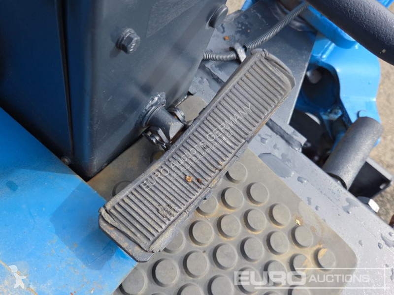جرافة Kobelco SK014