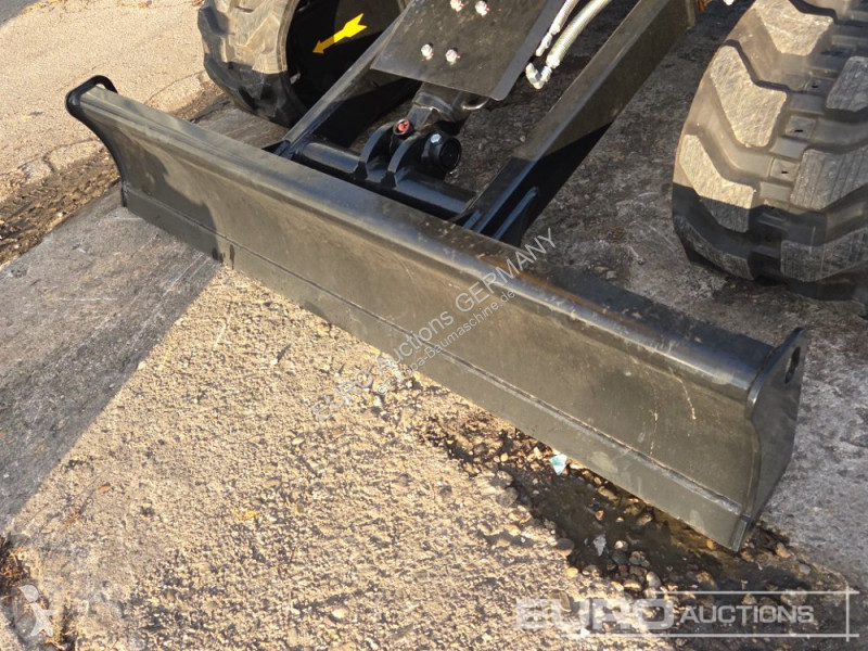 Багер Sany SY26U