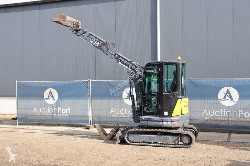 جرافة Eurotrac HE26SR