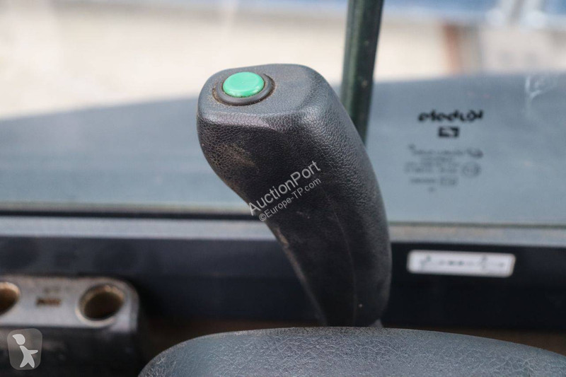 جرافة Kubota