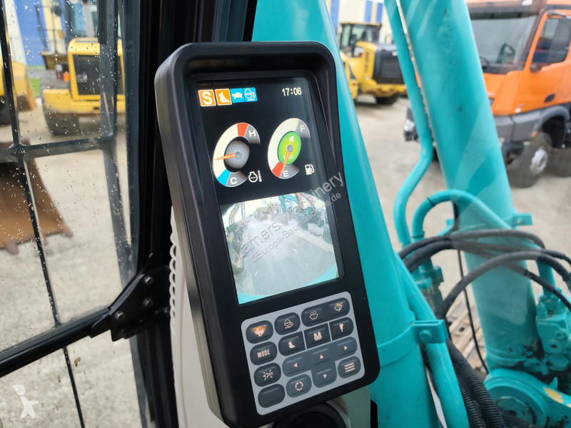 جرافة Kobelco SK350 NLC-9 .