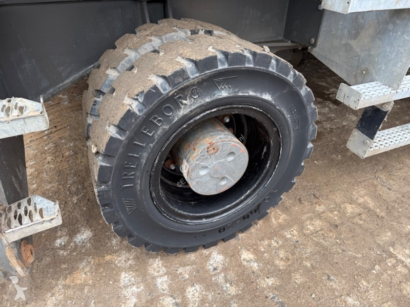 جرافة Sennebogen 825 E - 825 E - 825 E - 825 -