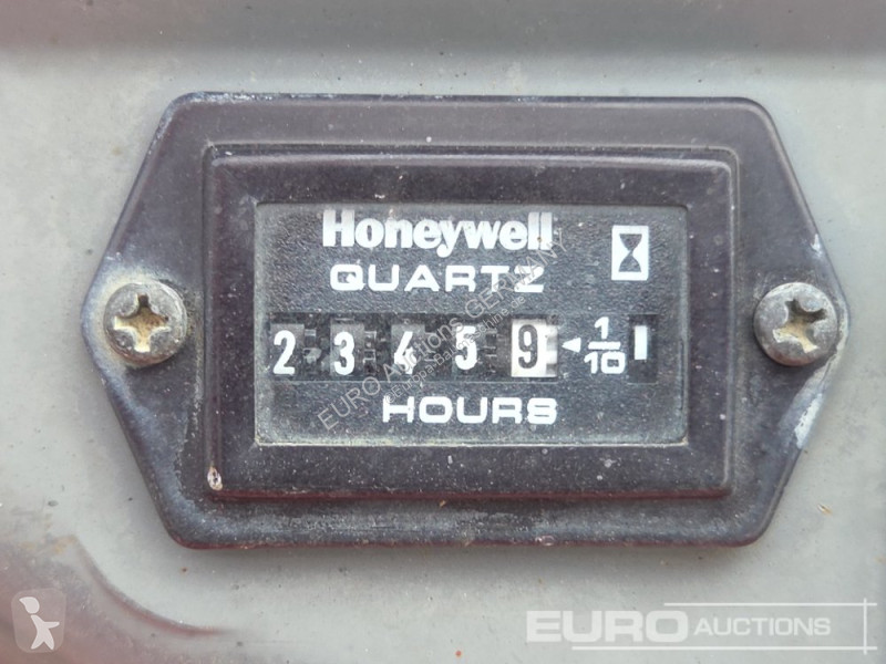جرافة Yanmar SV08-1A(S)