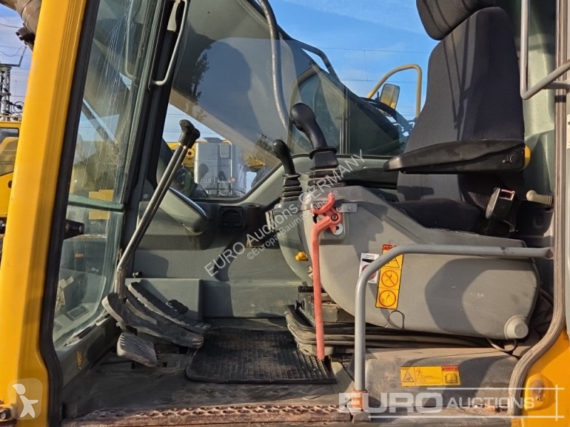 جرافة Volvo EC240