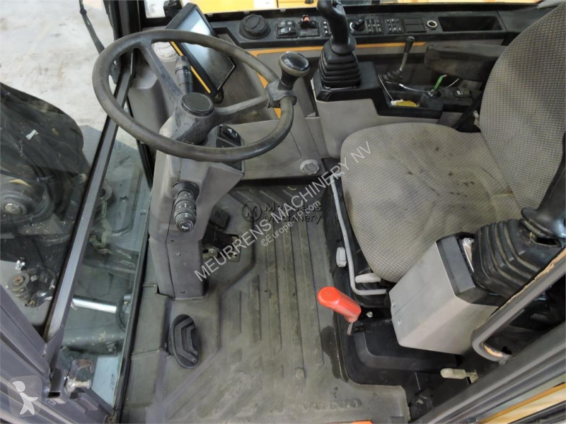 Escavadora Volvo EW60E