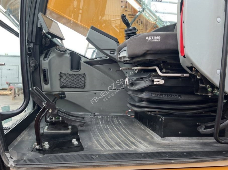 Escavadora Liebherr R922