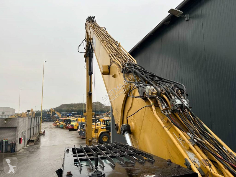 جرافة Caterpillar L UHD - 27m - OilQuick