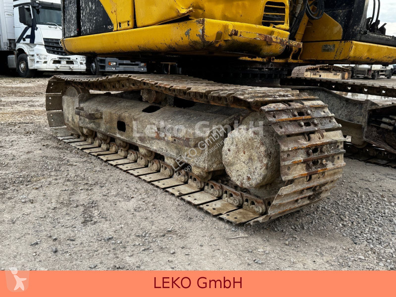 Rýpadlo Caterpillar 311C Mit Zwei Löffeln