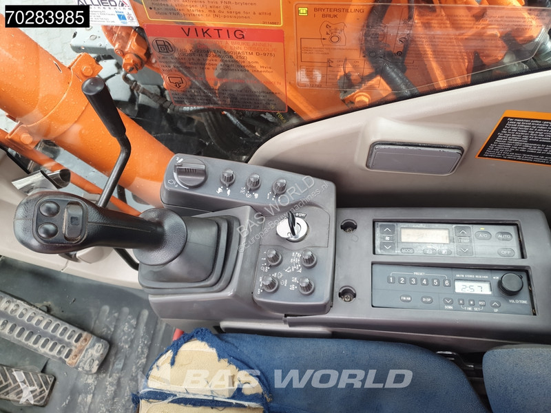 Escavadora Hitachi ZX140W -3 OUTRIGGERS - ROTOTILT