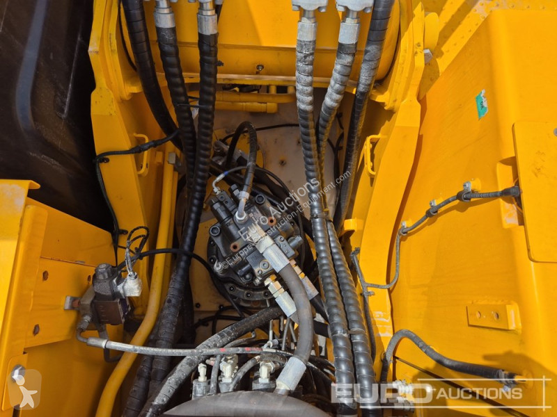 Escavatore JCB JS215LC