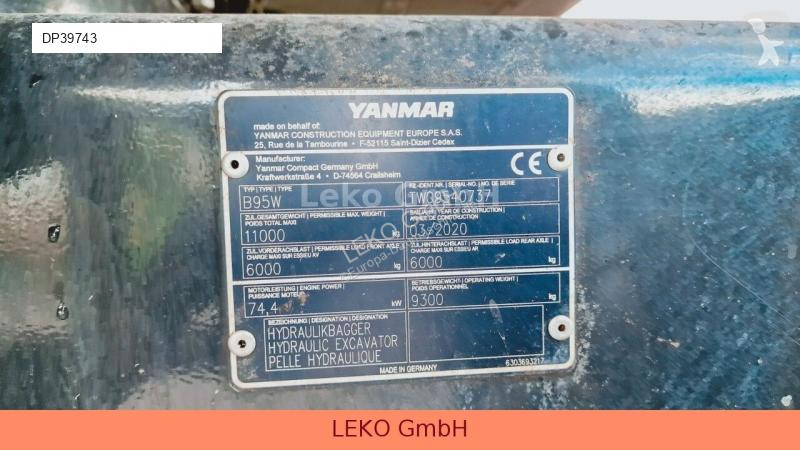 Escavatore Yanmar B 95W Mit Drei Löffeln und...