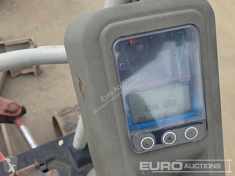 جرافة Takeuchi TB216