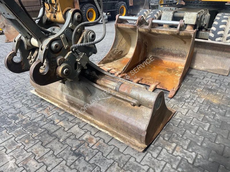 Lopatový nakládač Liebherr Full option