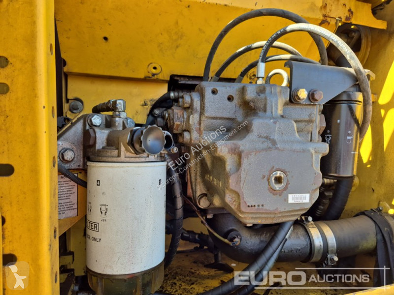 Excavator Komatsu PC210LC-8M0