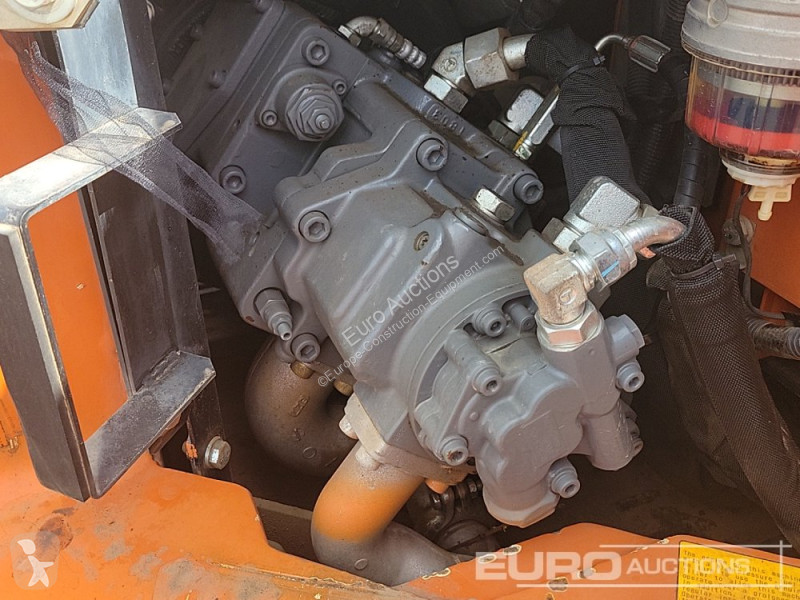 Escavatore Hitachi B-6