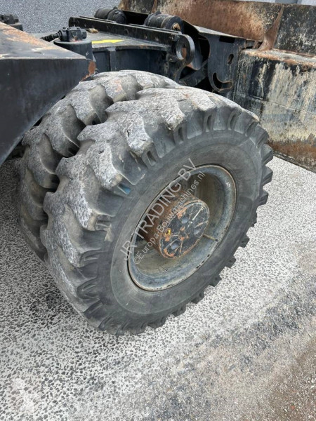 Lopatový nakládač Hitachi ZX220W-5B