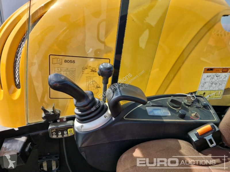 Escavadora JCB