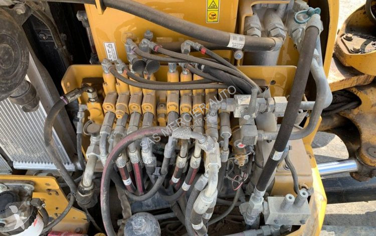 Skovl Caterpillar minipelle sur chenilles diesel