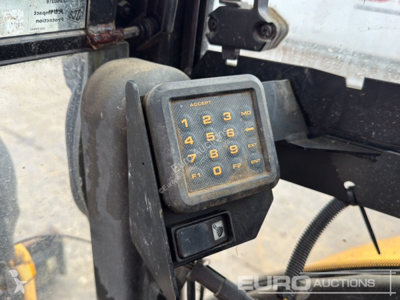Excavator JCB L
