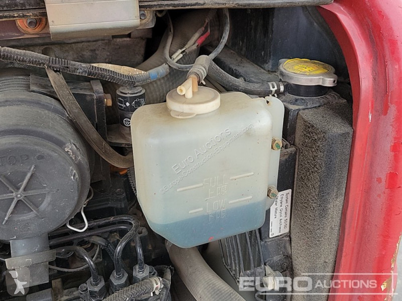 Escavadora Takeuchi TB216