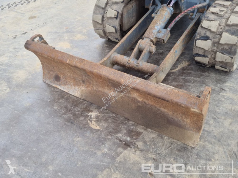 Escavadora Takeuchi TB216