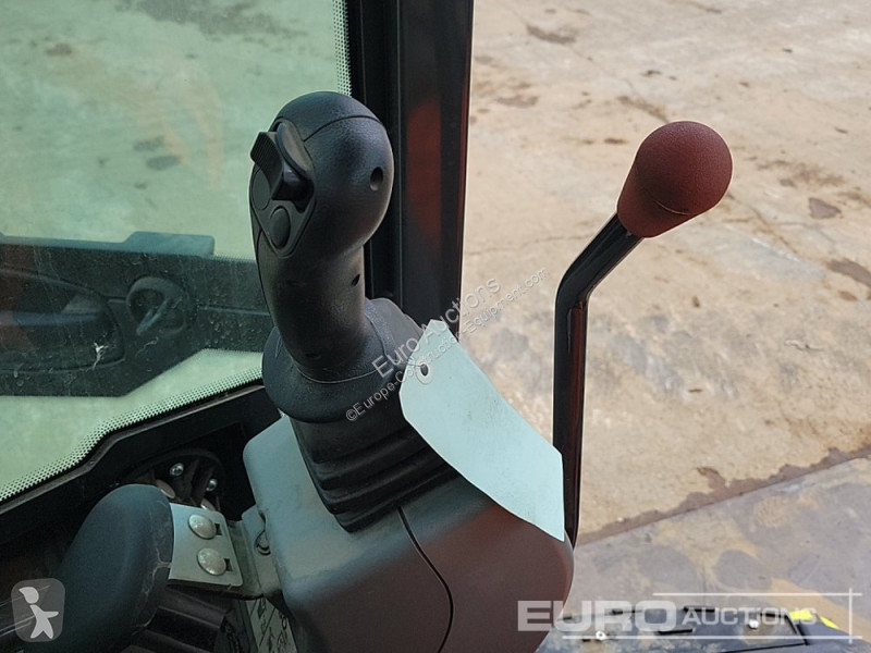 جرافة Bobcat E27Z