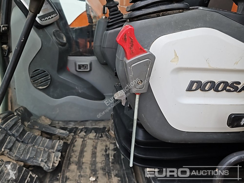 جرافة Doosan -5