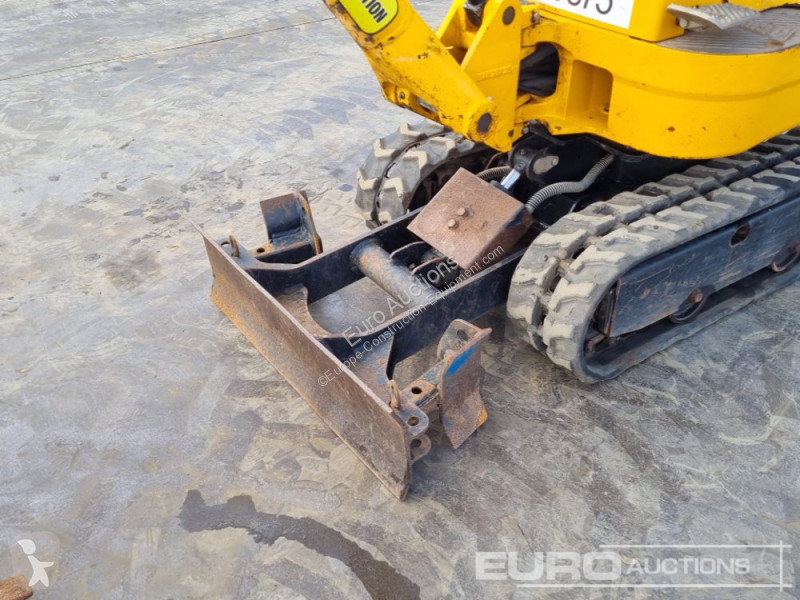 Lopatový nakládač JCB