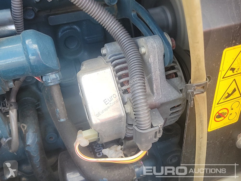 Lopatový nakládač Kubota U48-4