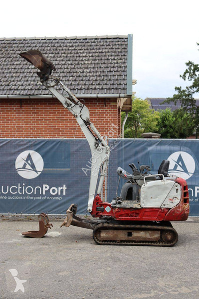 جرافة Takeuchi TB216