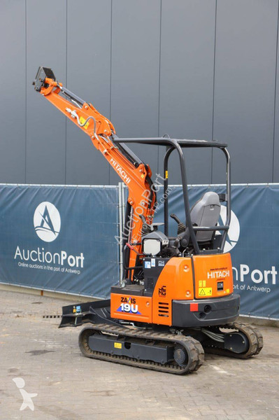 Escavadora Hitachi ZX19U-6 YR