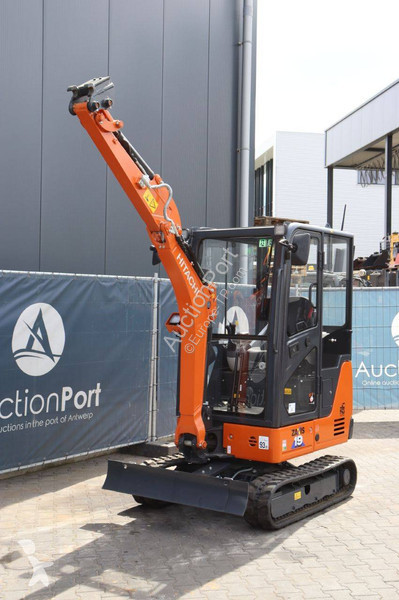 Excavator Hitachi ZX19-6 CR
