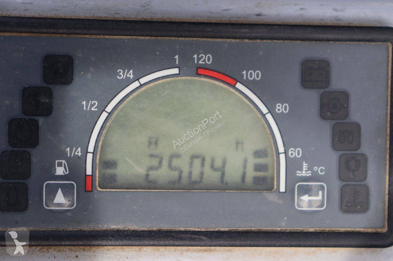 Escavadora Neuson 1404