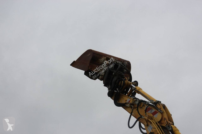 Escavatore New Holland MH5