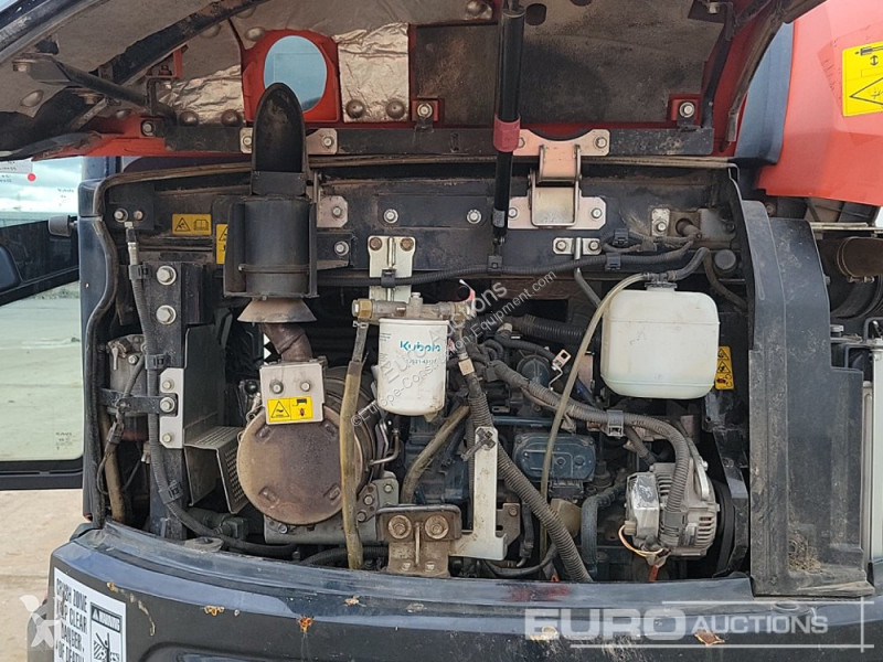 Lopatový nakládač Kubota U50-5