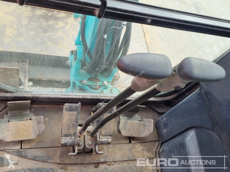 Escavadora Kobelco SK17SR-3E