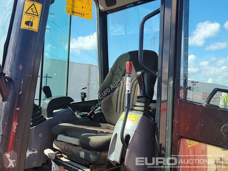 جرافة Kubota U27-4