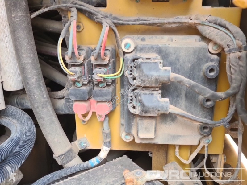 Skovl Caterpillar R