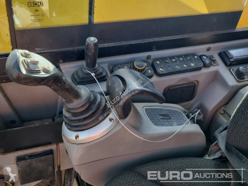 Lopatový nakládač JCB 86C-2