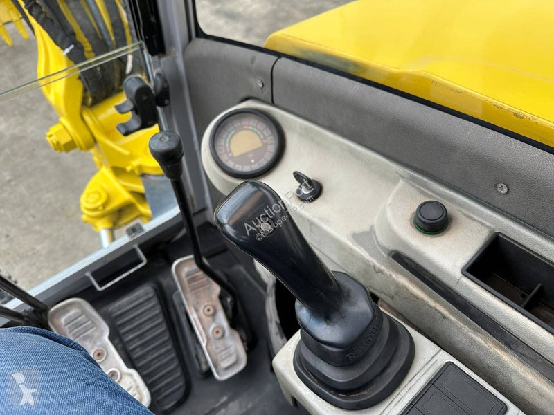 Skovel Neuson 6003